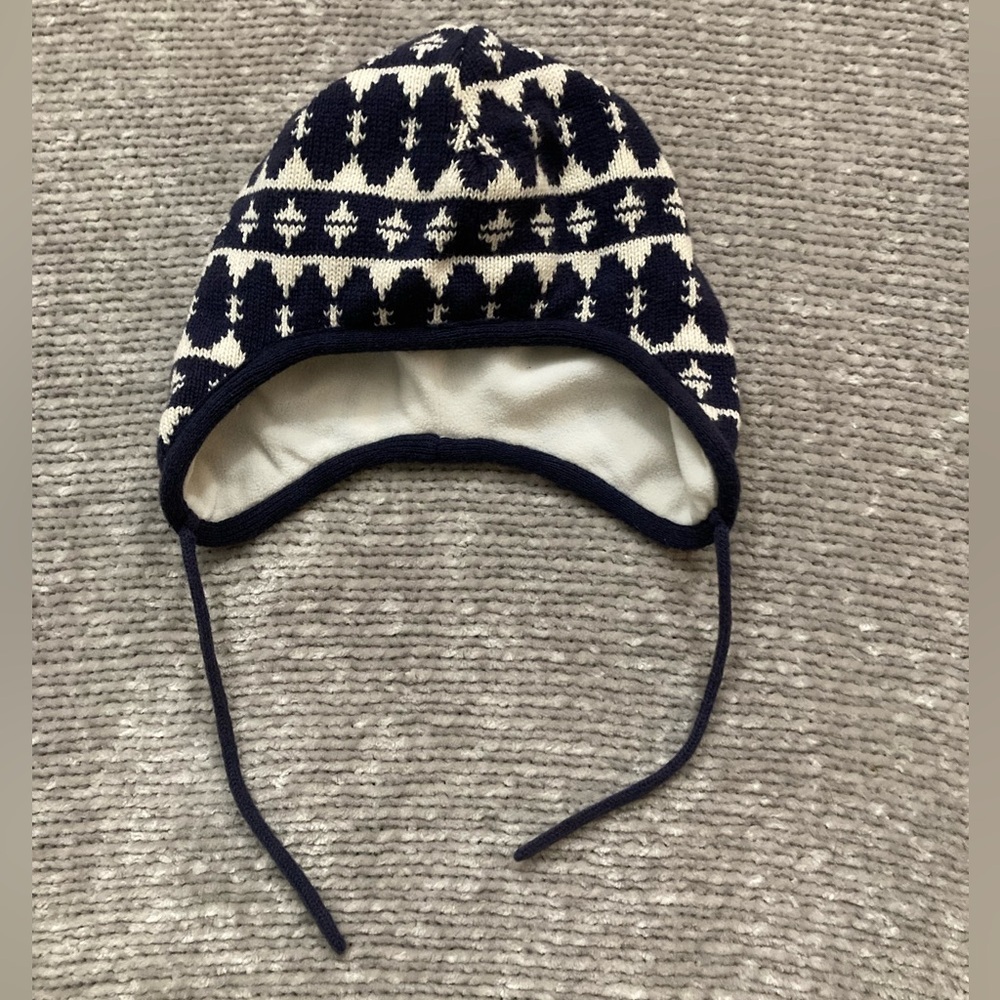 Nordic Print Sherpa Lined‎ Winter Hat Medium Ear Covers Ties Classic